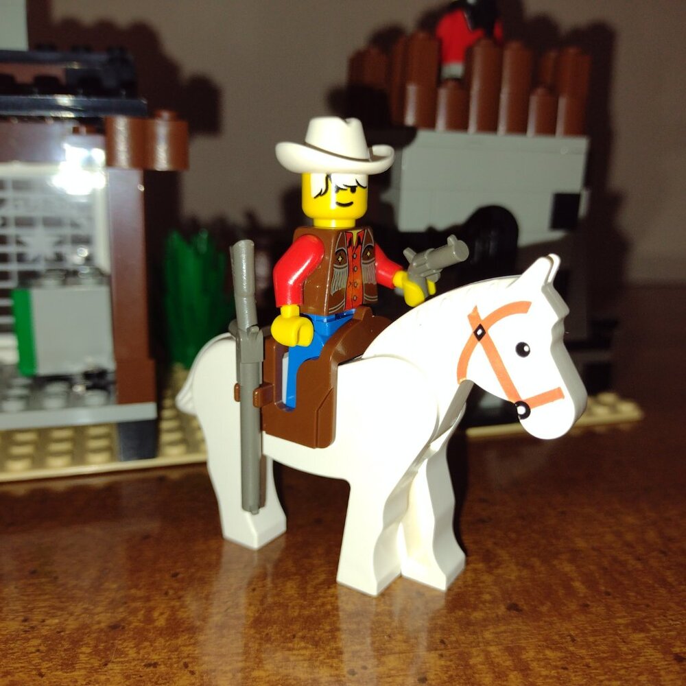 Like new Lego Sheriff's Lock Up Prison w Exploding Jail Cell, retired w orig box - Picture 11 of 15